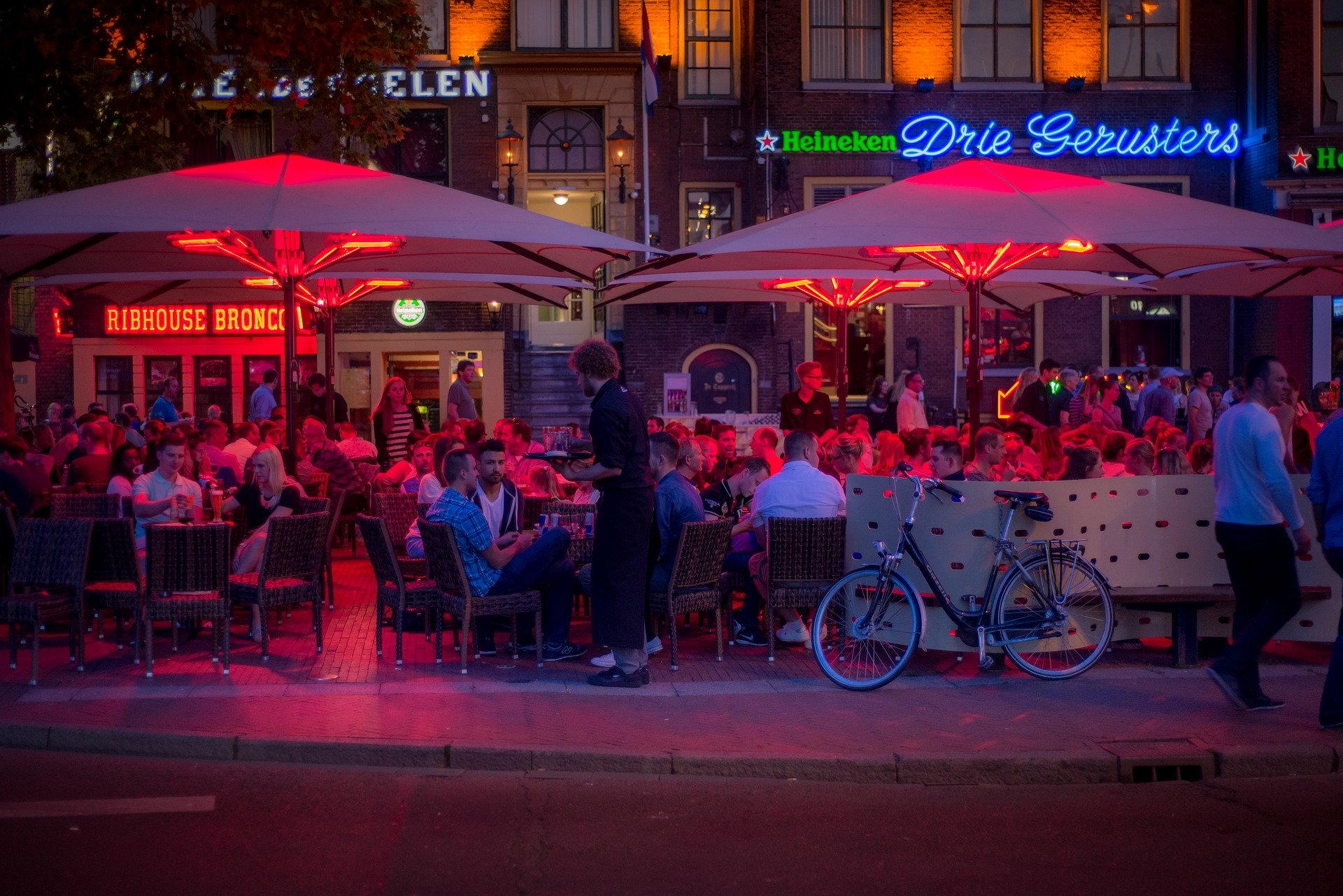 Infrarot Terrassenstrahler für draußen